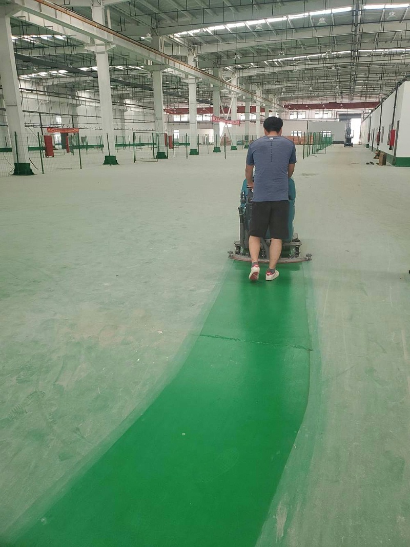 車(chē)庫(kù)洗地機(jī)