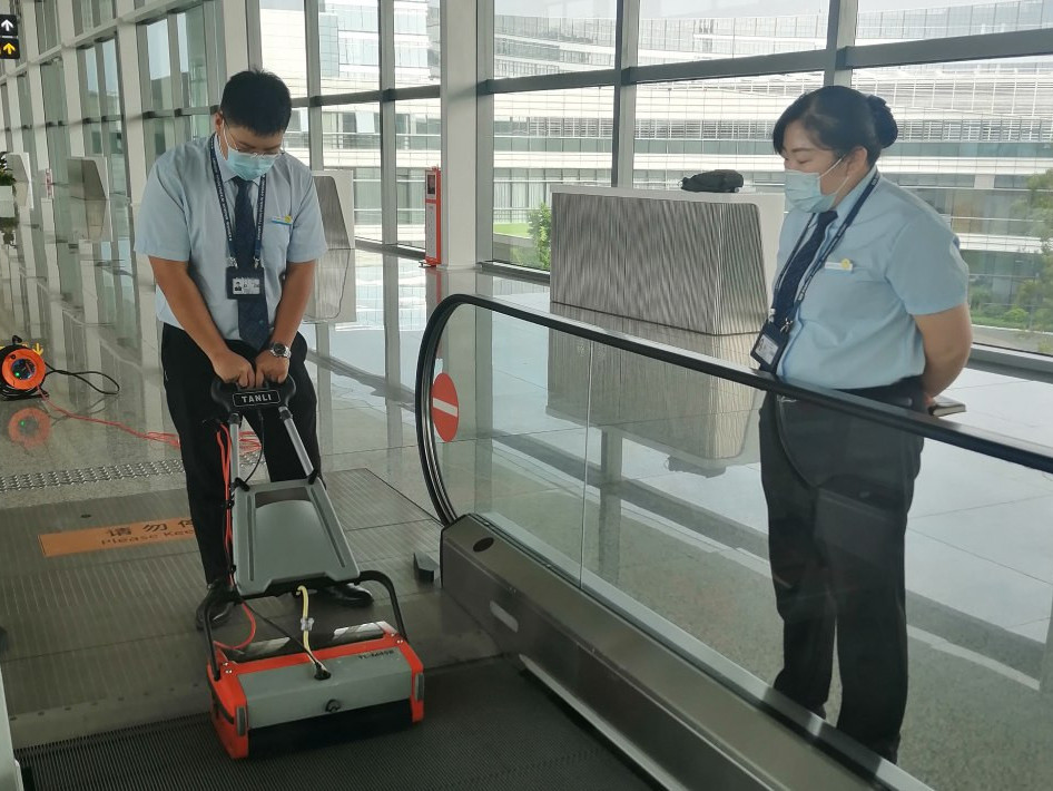 扶梯清洗機(jī)使用不當(dāng)，你可能就白買了！