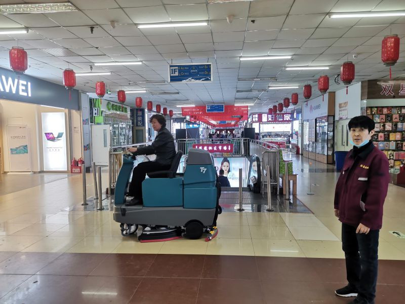 洗地機(jī)出現(xiàn)水流異常，別慌！