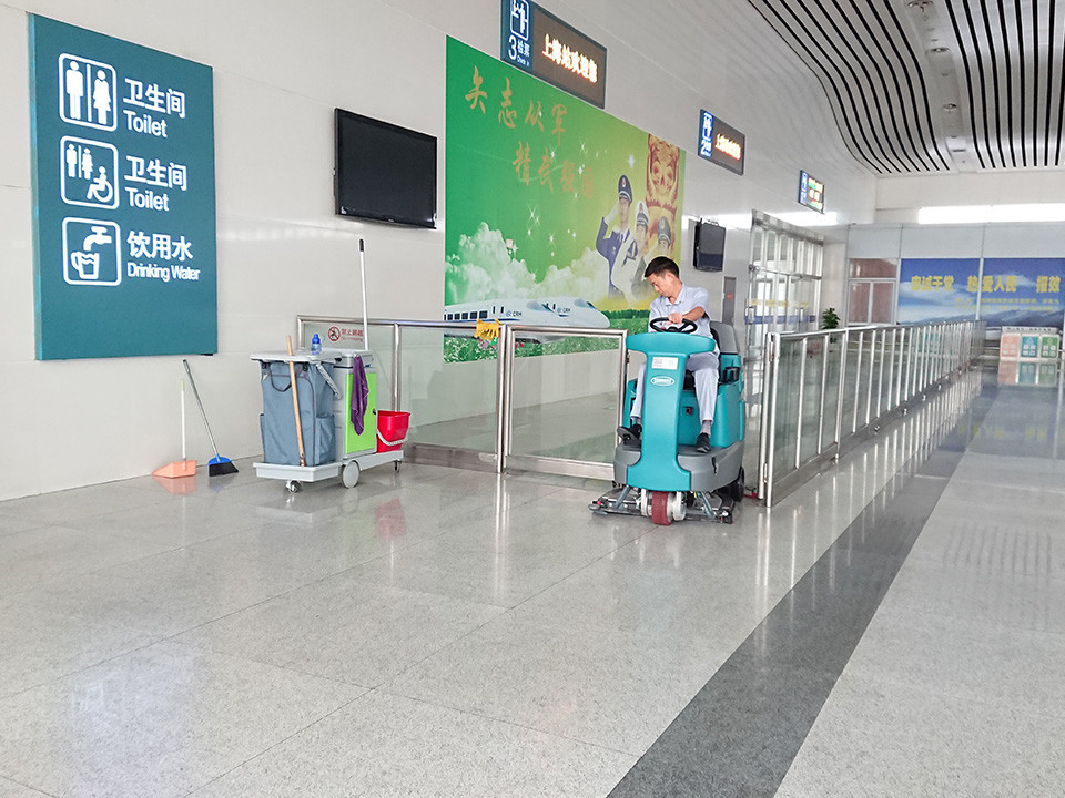 山東青島洗地機(jī)廠家哪家好？