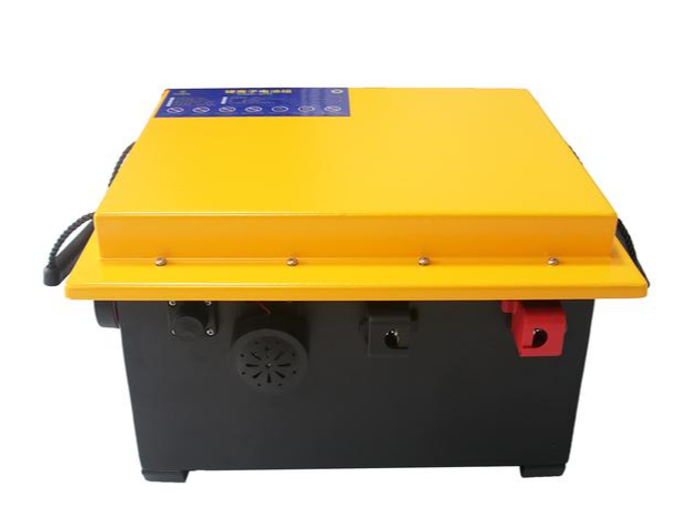 為什么物業(yè)保潔公司越來越多的選擇鋰電洗地機？