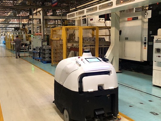 驚！坦力無(wú)人工業(yè)洗地機(jī)讓保潔員驚呼“飯碗不保”