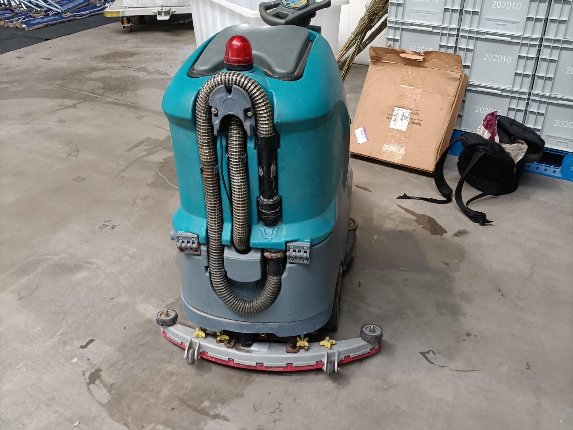 從此告別手動(dòng)清潔，讓工廠洗地機(jī)搞定清潔大事