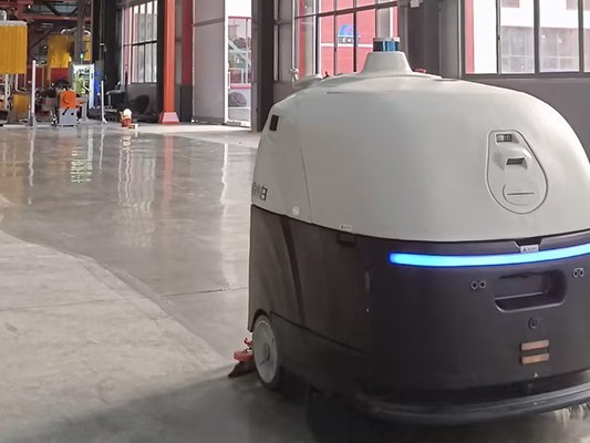 別讓 “小馬拉大車”，坦力室內(nèi)清潔機(jī)器人讓工業(yè)清潔一路開掛