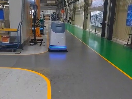 科技館里的清潔新勢力：坦力智能清潔機器人