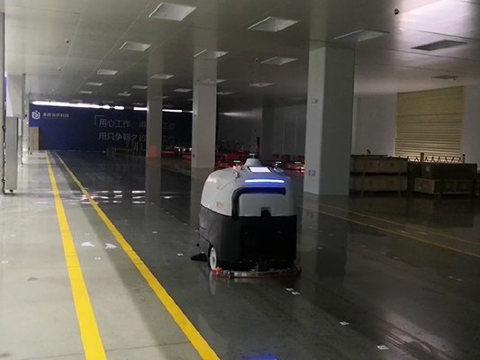 制造類企業(yè)為何使用坦力工業(yè)智能清掃機器人替代人工？
