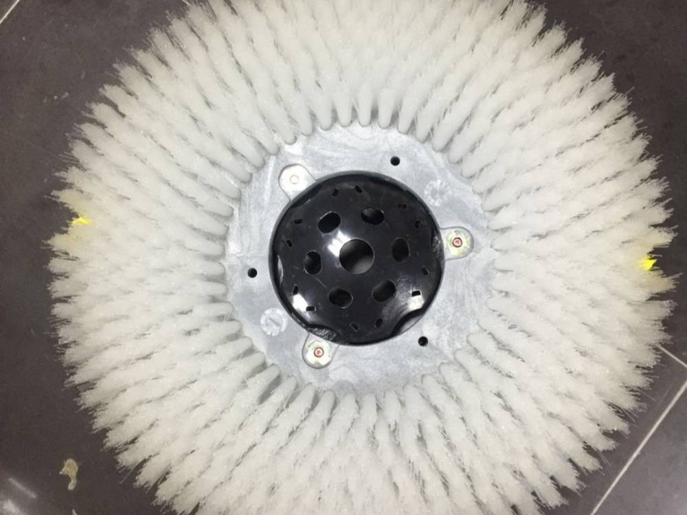 不同地面，洗地機(jī)刷盤如何選擇？