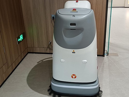 科技助力，酒店煥新 —— 坦力工業(yè)洗地機(jī)器人帶來新變革