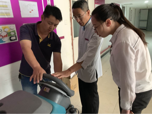 又是一波開學(xué)熱，食堂衛(wèi)生需抓緊